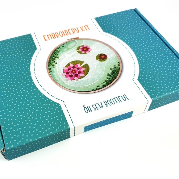 "Lily Pad" Handmade Embroidery Kit - Picture 2 of 3